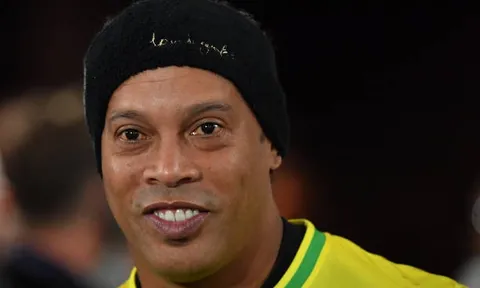 Lời tiên tri dang dở của Ronaldinho về Pogba và Quả bóng Vàng