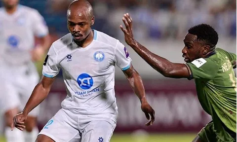 Percy Tau có thể ra sân cho Nam Định đấu Ninh Bình