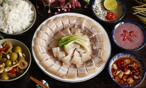 Luộc thịt dùng nước sôi hay nước lạnh? Đây mới là cách để thịt chín đều, mọng nước