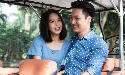 Mạnh Trường gây xôn xao với khoảnh khắc đẩy vợ ngã xuống bể bơi