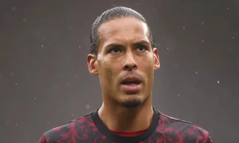 Fan Liverpool sốc với thứ hạng của Van Dijk ở Quả bóng Vàng 2025
