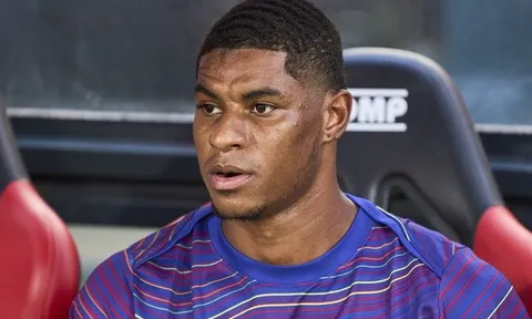 Rashford bị Flick cho dự bị vì đến muộn 2 phút