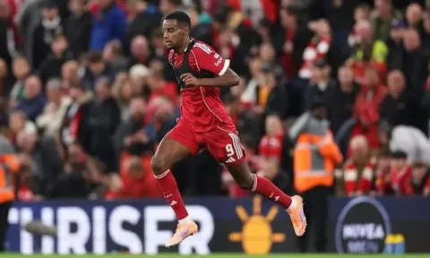 Khoảnh khắc kỳ lạ của Isak ở trận Liverpool - Southampton