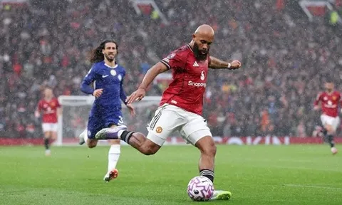 Bryan Mbeumo là điểm sáng hiếm hoi của Man United