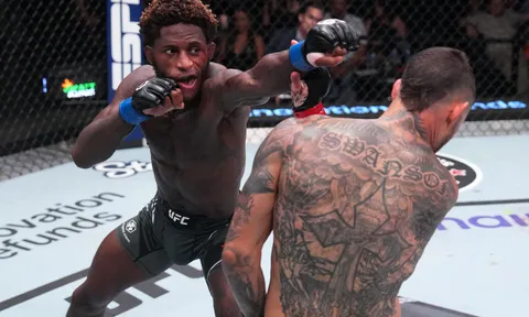 Hakeem Dawodu và hai năm 'ngồi chơi xơi nước': Sự bạc bẽo đằng sau ánh hào quang UFC