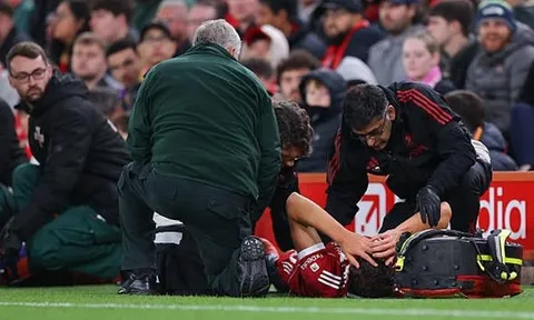 Leoni lên tiếng sau chấn thương nghiêm trọng ở trận ra mắt Liverpool