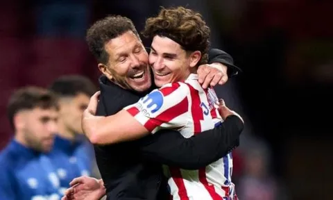HLV Simeone hết lời khen ngợi người hùng Julian Alvarez