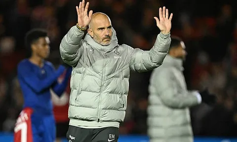 Chelsea lộ diện yếu điểm trong cuộc đua ngôi vương Ngoại hạng Anh
