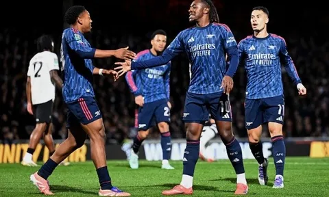 Eze mở tài khoản, Arsenal thắng nhưng vẫn chưa hoàn thiện