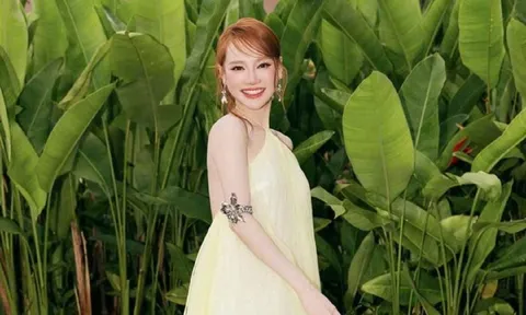 Nhã Phương lộ vòng 2 lùm lùm, vướng nghi vấn mang bầu lần 3?