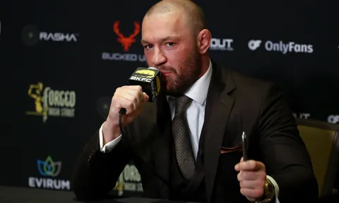 Conor McGregor đòi 100 triệu USD và 100 'Thẻ Vàng' để thượng đài tại Nhà Trắng