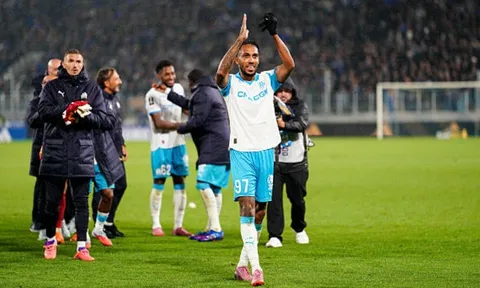 Aubameyang ''hồi xuân'' đưa Marseille lên đỉnh Ligue 1