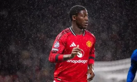 Ferdinand lo ngại MU mất Mainoo khi World Cup đến gần