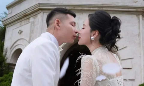 Cựu sao U23 Việt Nam lên xe hoa với "nửa kia" xinh đẹp