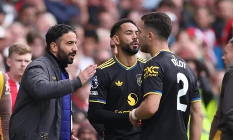 Amorim nhắc khéo Dalot và Dorgu sau trận thua Brentford