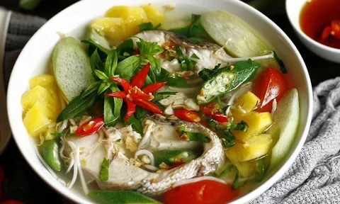 Nấu canh cá nên dùng nước sôi hay nước lạnh để khử tanh, tăng thêm chất bổ?
