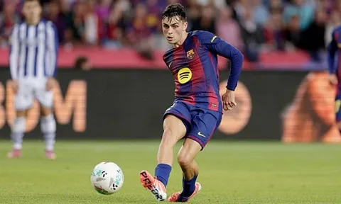 133 lần chạm bóng, Pedri rực sáng giúp Barca ngược dòng