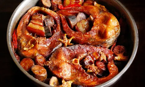 5 lý do không nên ăn cá kho nhiề và thường xuyên