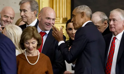 Dana White tiết lộ khoảnh khắc bất ngờ với Barack Obama: Cái bắt tay xóa tan mọi đồn đoán