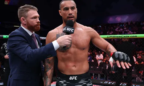 UFC Perth: Carlos Ulberg gõ cửa ngôi vương, hạng bán nặng dậy sóng