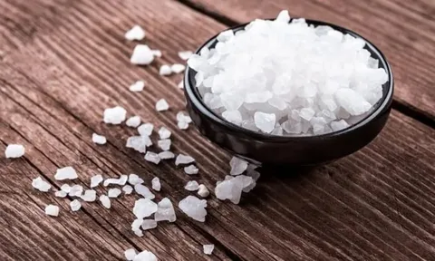 5 vị trí đặt Muối trong nhà giúp phát tài, phát lộc