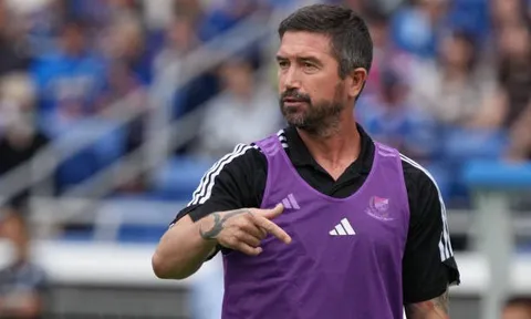 Harry Kewell "đắt hàng" ra sao trước khi gia nhập Hà Nội FC?