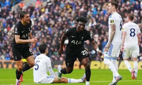 Kudus 'mở tài khoản', Tottenham giành 3 điểm nghẹt thở trước Leeds