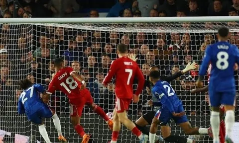 Liverpool thua 3 trận liên tiếp: Vấn đề đã “lộ thiên”