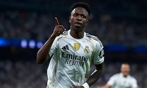Vinicius giúp Real Madrid "thắp sáng" Bernabeu