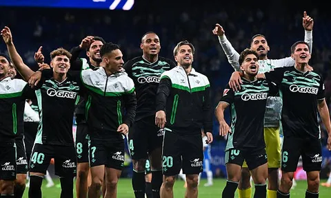 Antony thi đấu ấn tượng, Betis thắng kịch tính Espanyol