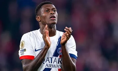 Ghi bàn cho PSG, Nuno Mendes vẫn không hài lòng