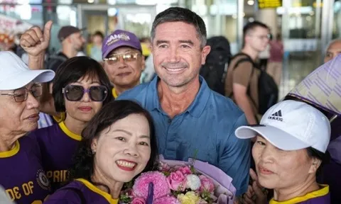 Harry Kewell chia sẻ lý do chọn CLB Hà Nội làm bến đỗ mới