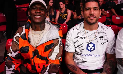 Tyrone Spong: Adesanya là kickboxer thành công nhất lịch sử UFC, nhưng Pereira mới là người đáng tự hào