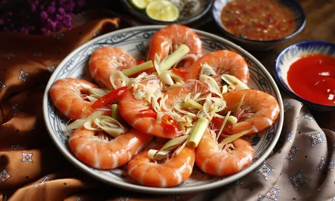 Ăn tôm rất bổ nhưng có 3 người không nên ăn kẻo thêm bệnh