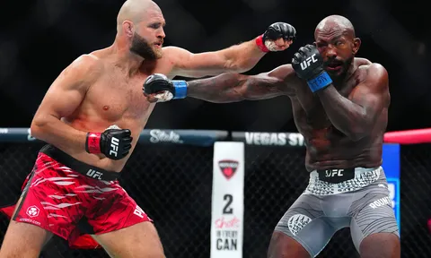 Jiri Prochazka và màn lật kèo kinh điển: Knockout tàn bạo Khalil Rountree sau hai hiệp bị dẫn trước