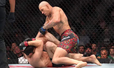 Alex Pereira và 80 giây kinh hoàng: Màn báo thù ngọt ngào để đòi lại ngai vàng UFC