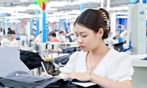 Tăng lương tối thiểu 2026: Hàng triệu lao động hưởng lợi, mức tăng đến 900.000 đồng/tháng