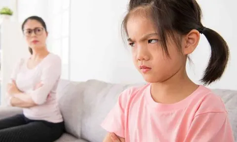 Vì sao trẻ thông minh thường khó dạy? Cha mẹ đừng lo, nếu con có 4 dấu hiệu này là “mừng thầm” mới đúng!