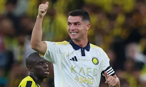 Ronaldo phân tích cả thành phần nước lọc