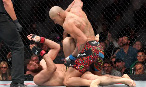 Daniel Cormier: Chấn thương của Ankalaev là thật, nhưng Pereira vẫn sẽ chiến thắng