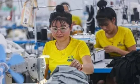 Lương tối thiểu 2025: Cao nhất đạt 5.310.000 đồng/tháng, tăng hơn 8,5 lần sau 18 năm