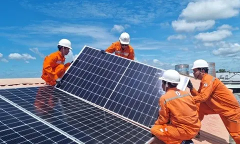 Tin vui: Người dân lắp điện mặt trời mái nhà sắp được hỗ trợ đến 3 triệu đồng mỗi hộ