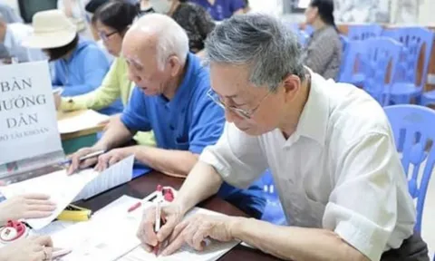 Người lao động cần lưu ý điều kiện quan trọng để nhận lương hưu BHXH bắt buộc, kẻo mất tiền hưu