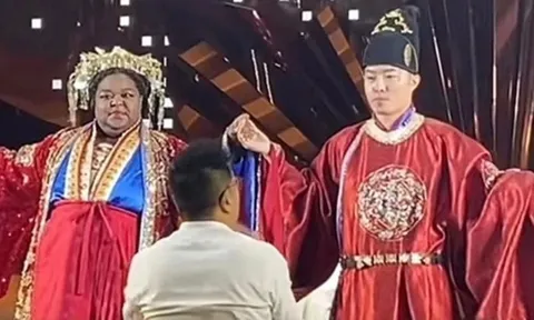Cưới cô dâu hơn 20 tuổi, chàng trai Trung Quốc khiến dân mạng “bật ngửa”