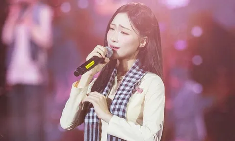 Hòa Minzy gấp rút lên tiếng giữa đêm vì điều quan trọng
