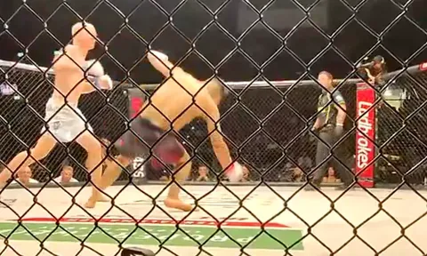 Cú đấm khiến miếng bảo vệ răng 'du hành' và những pha kết liễu điên rồ của làng MMA thế giới