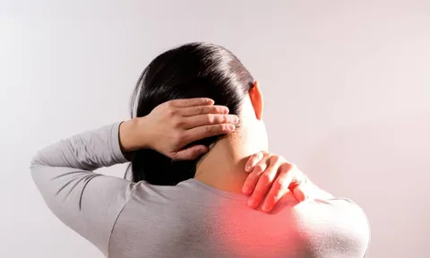 4 kiểu đau vai cảnh báo ung thư nguy hiểm: Đừng chủ quan nghĩ chỉ là bệnh xương khớp