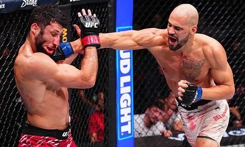 Alex Pereira 'cà khịa' đối thủ của đồng đội: "Lần này lại đổ tại gãy sườn à?"