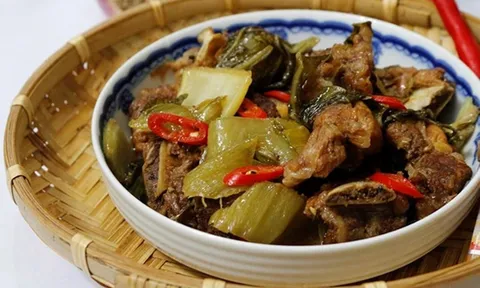 Cách làm sườn xào cải chua giòn ngon, món ăn đậm đà, đưa cơm