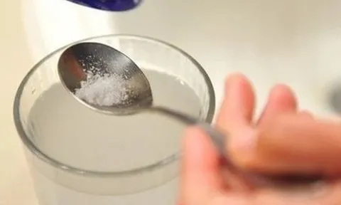 3 loại nước súc miệng tự pha, diệt khuẩn- chắc răng